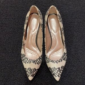 Dexflex Comfort Kitten Heel Black and White Pattern Stiletto Heels